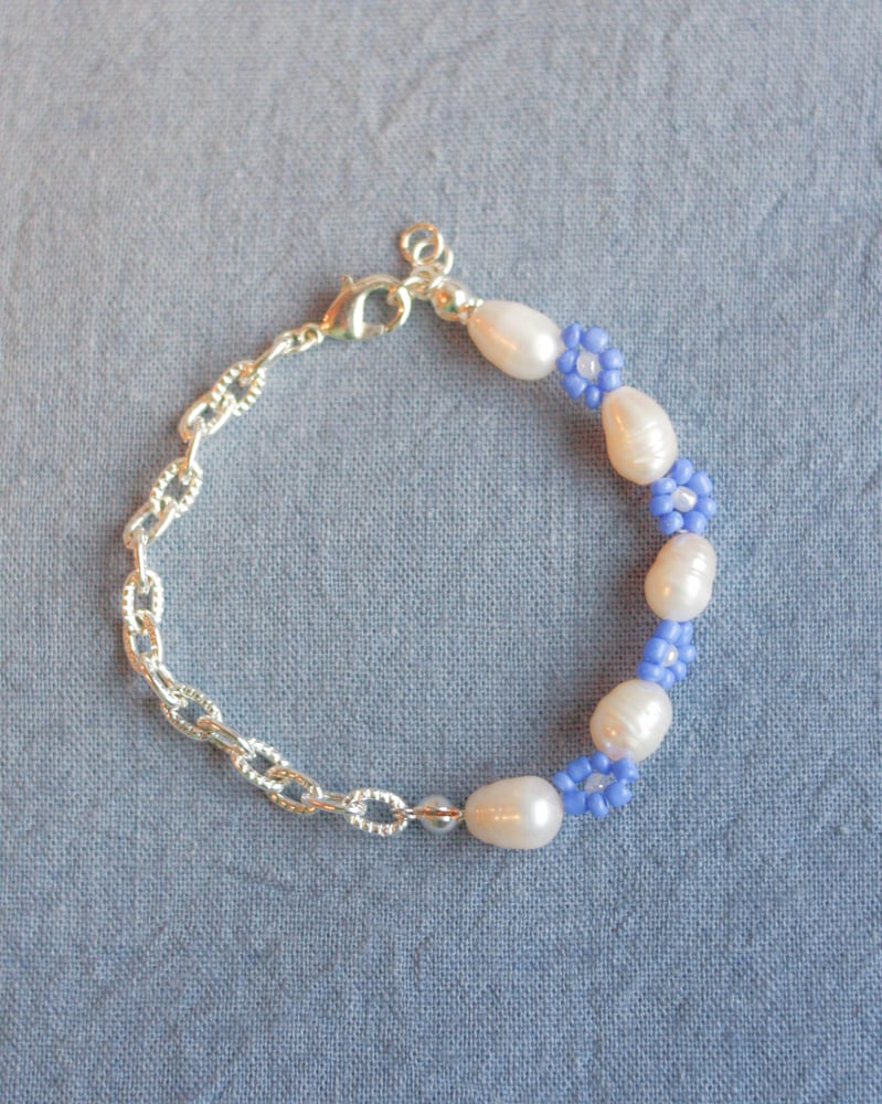 Image of Flowa blue bracelet