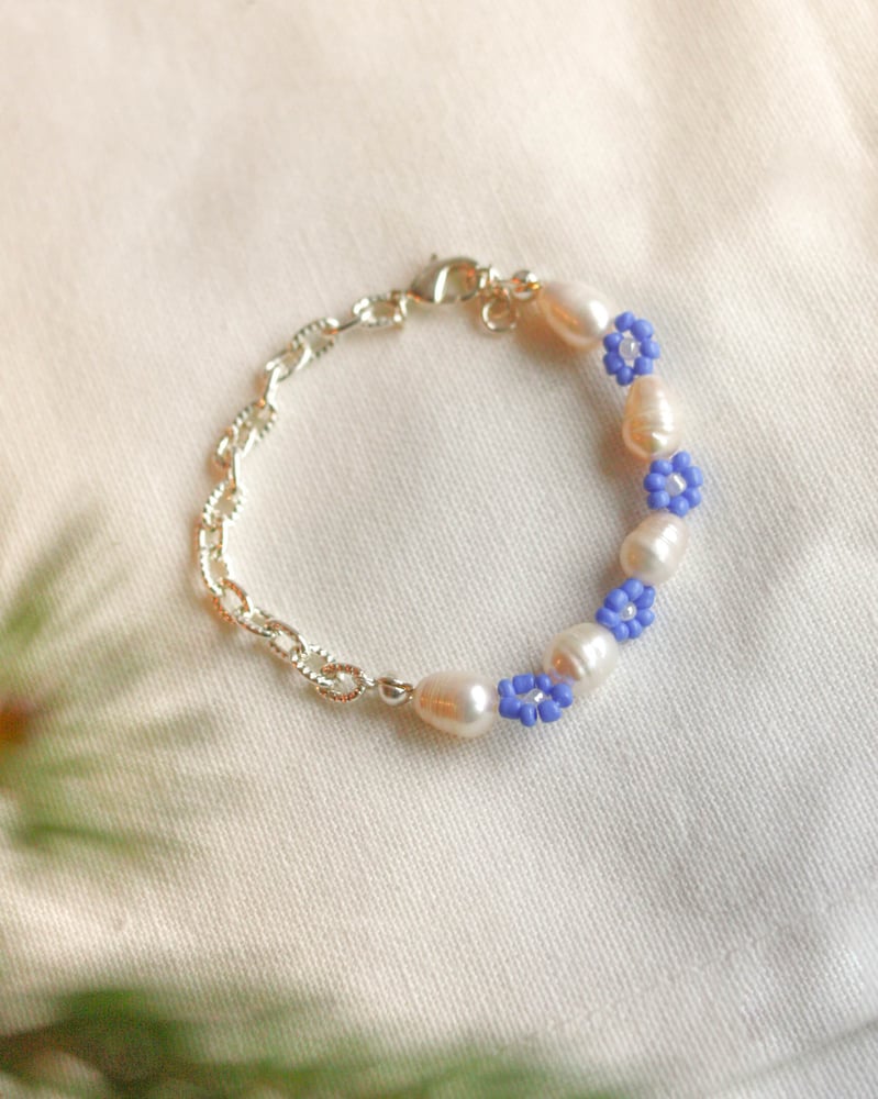 Image of Flowa blue bracelet