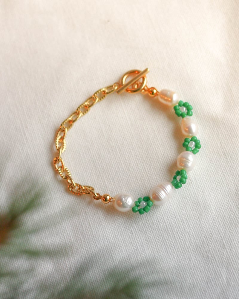 Image of Flowa green bracelet