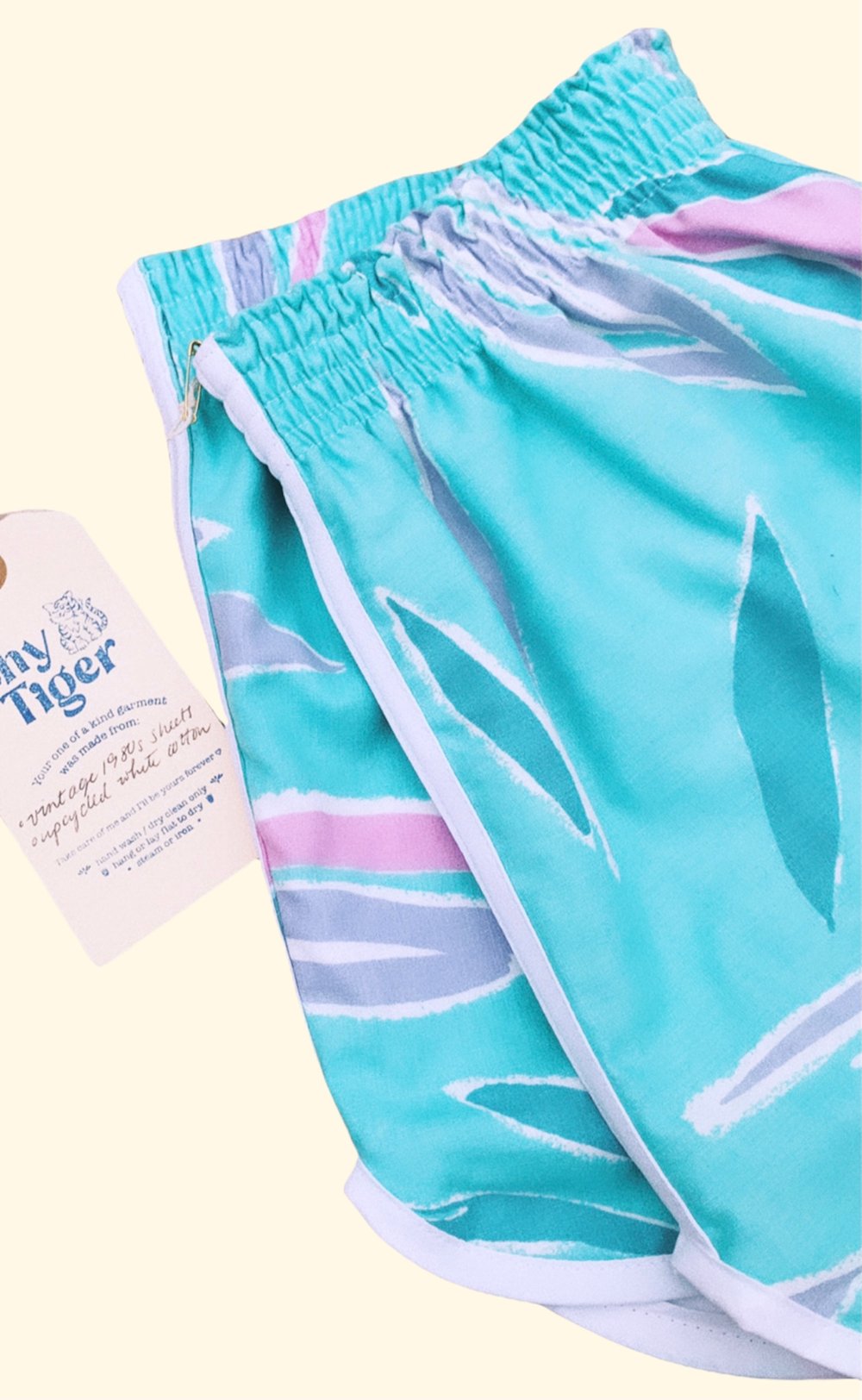 Image of PREORDER Retro Shorts — 80s Print