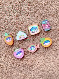 Image 1 of Snack Bebes Wooden Pin