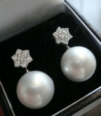 Image 2 of SUPERB 18CT NATURAL  DIAMOND SOUTH SEA CULTURED PEARL DROP EARRINGS