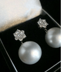 Image 4 of SUPERB 18CT NATURAL  DIAMOND SOUTH SEA CULTURED PEARL DROP EARRINGS