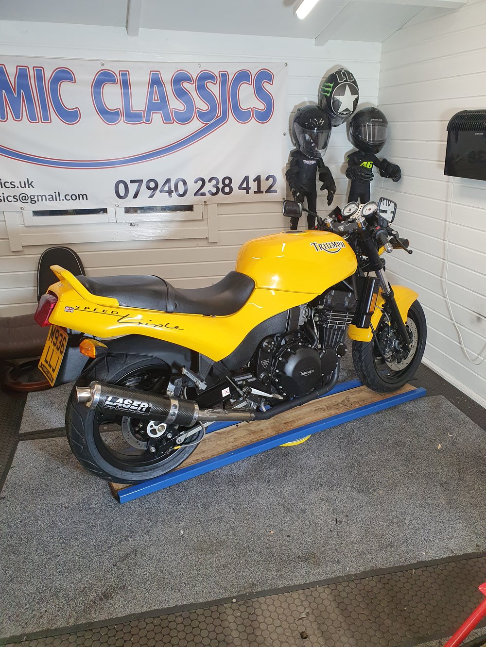 Triumph Speed triple 900