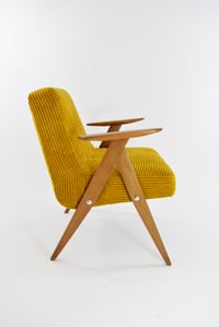 Image 2 of Fauteuil type 366 velours jaune foncé