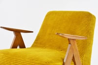 Image 5 of Fauteuil type 366 velours jaune foncé
