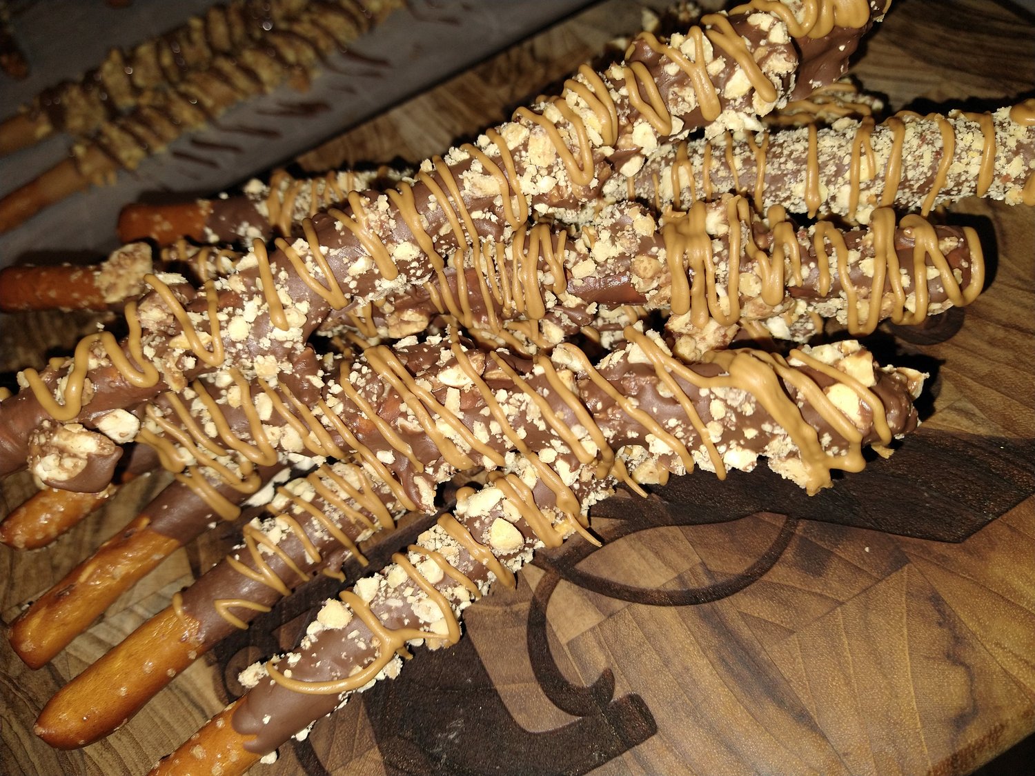 Image of Gourmet Dipped Pretzels Rods & Custom Dipped Oreos