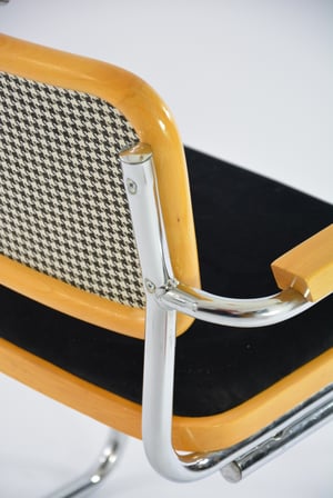 Image of Chaise type Cesca pieds de poule noir 