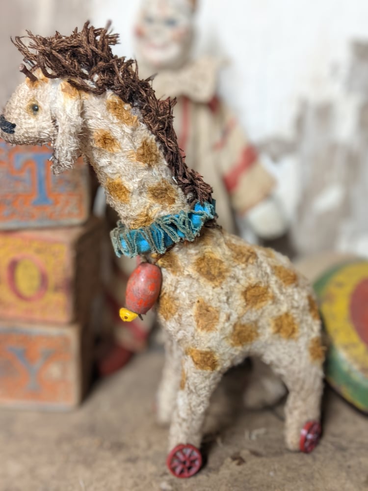 Image of 7" tall - Vintage style Giraffe  pull toy with vintage toy bead by Whendis Bears...