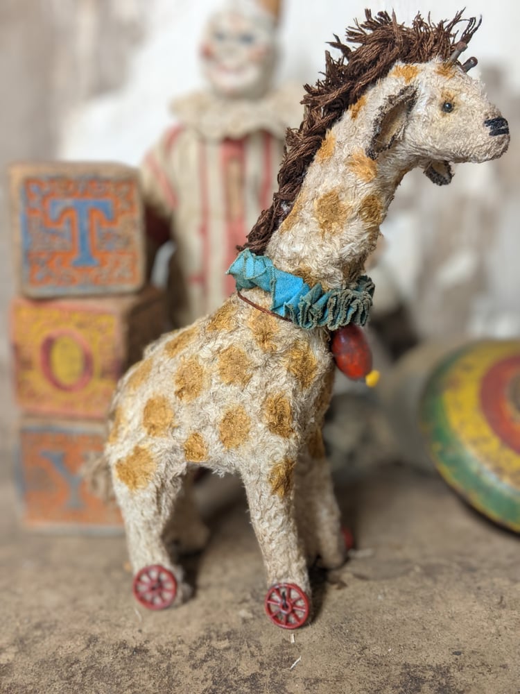 Image of 7" tall - Vintage style Giraffe  pull toy with vintage toy bead by Whendis Bears...