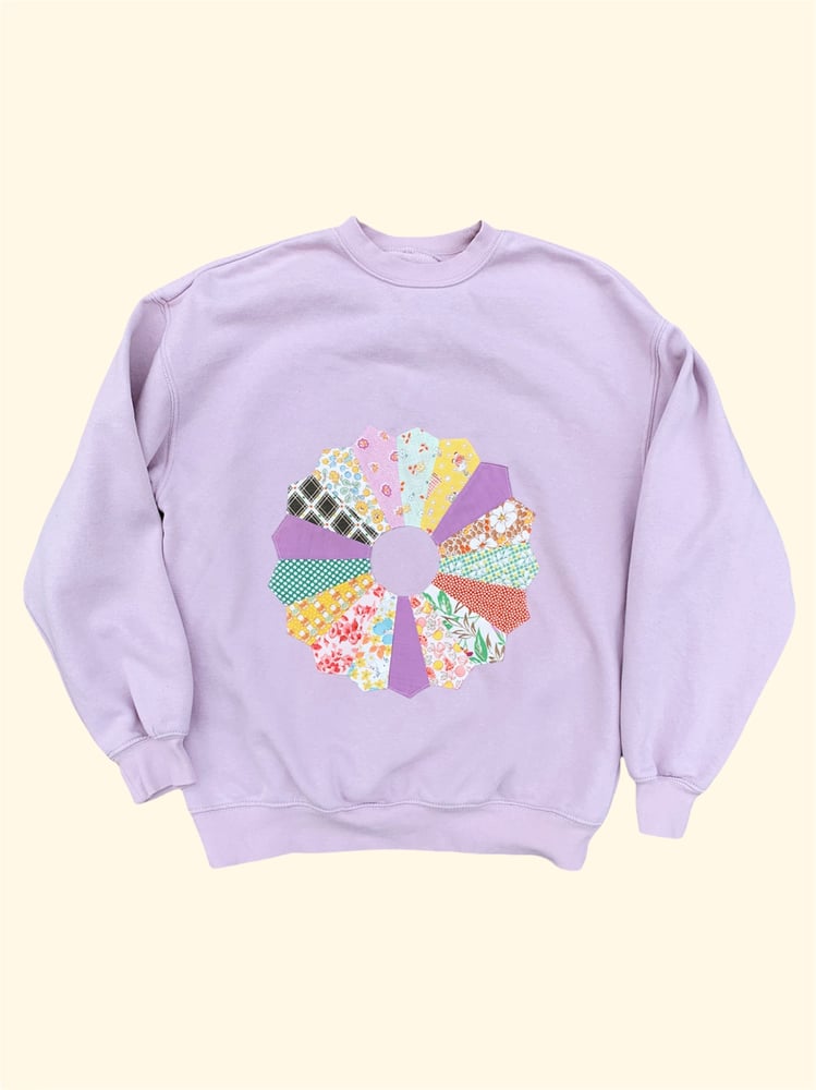 Image of Patchwork Dresden Plate Crewneck — Lilac
