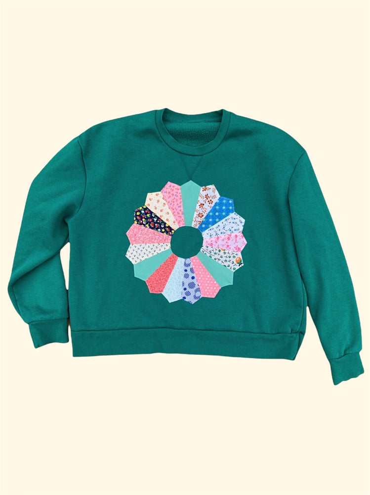 Image of Patchwork Dresden Plate Crewneck — Green