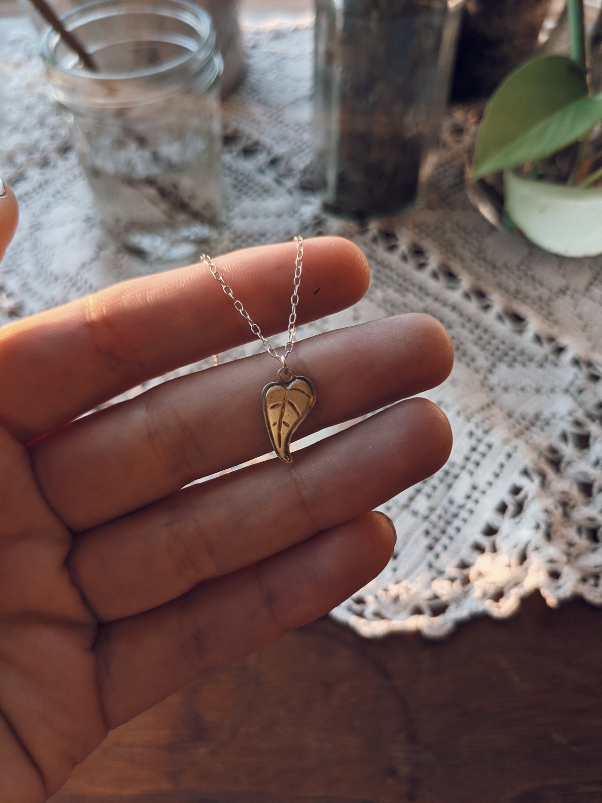 Image of Mini leaf necklace