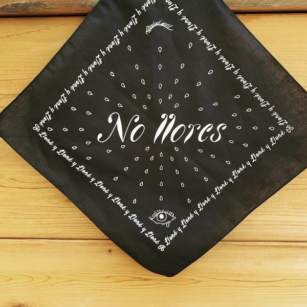 Image of No Llores Handkerchief Sets