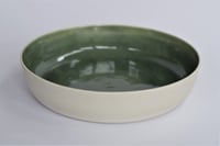 Image 1 of Shallow 24cm serving dish with sea green interior