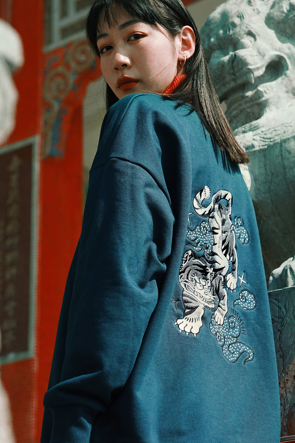 Graphic Embroidery Tee - SHHHHH x Slasssh Tiger Embroidery Sweatshirt
