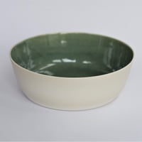 Image 1 of 21cm serving dish with sea green interior