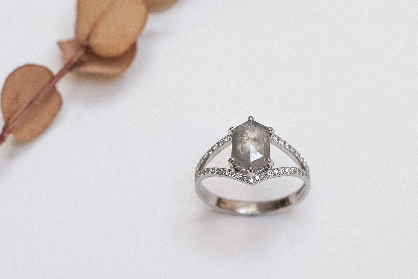 Rusty Thought - Diamond manish ring 専門店では dgipr.kpdata.gov.pk