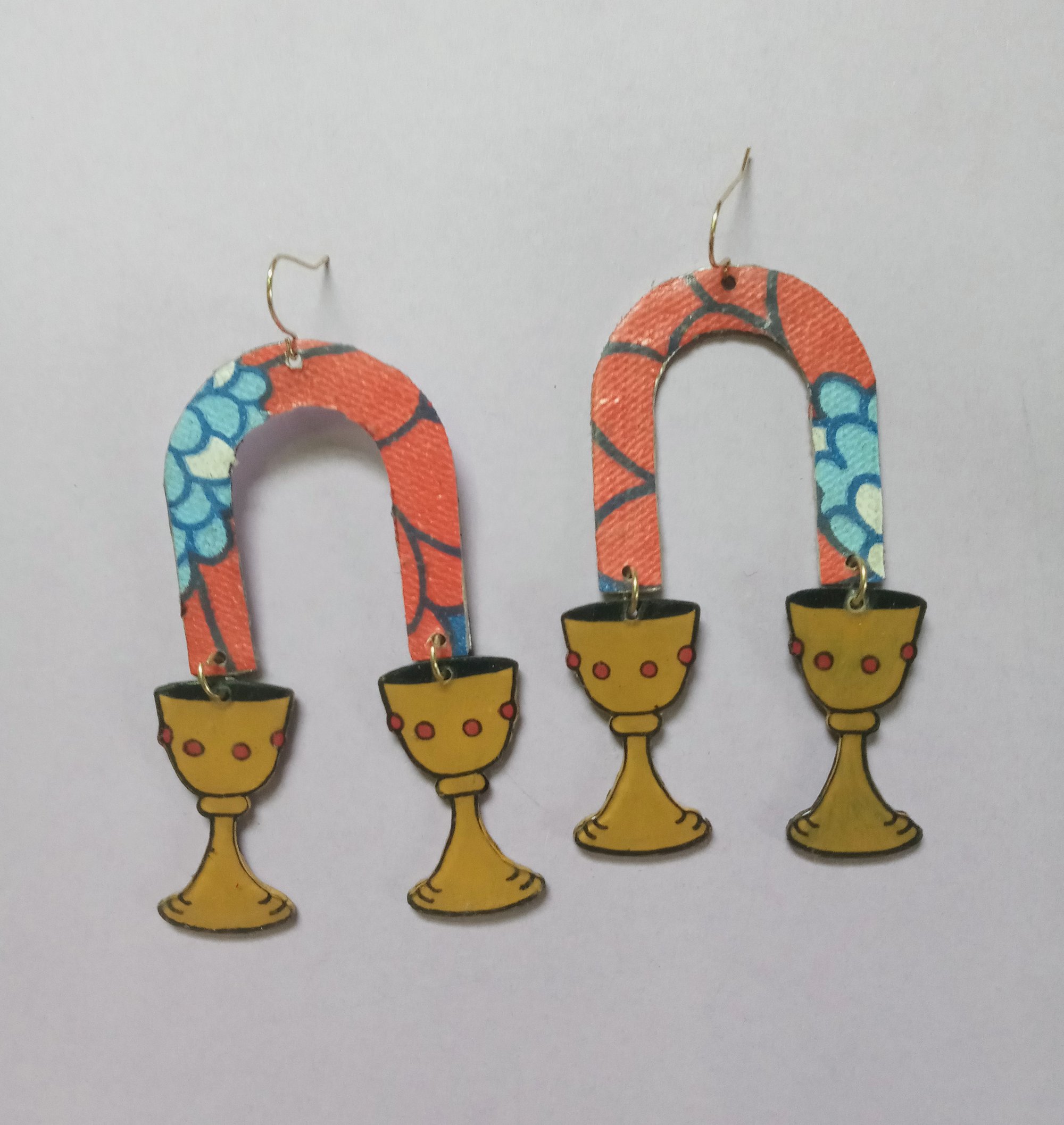Image of temperance earrings.