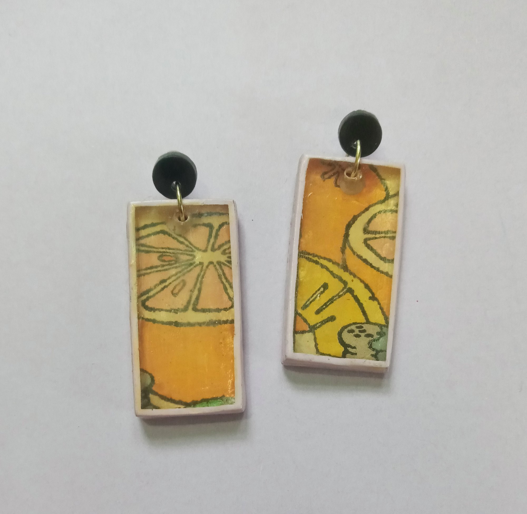 Image of juicy earrings.