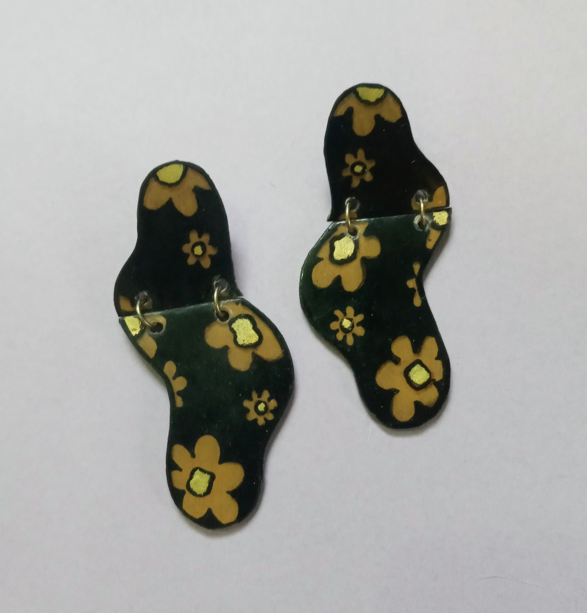 Image of petal melt stud earrings