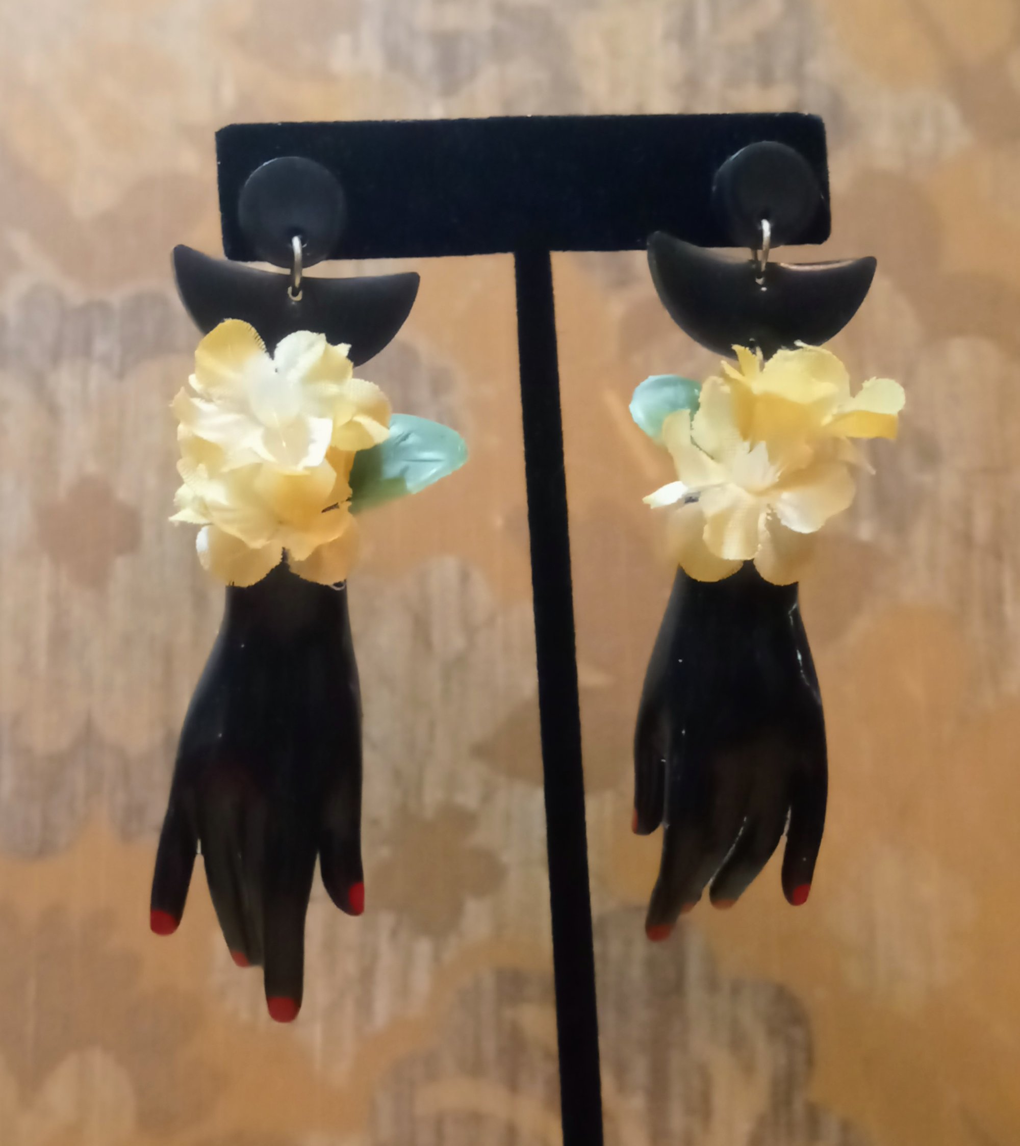 Image of heavenly hands earrings