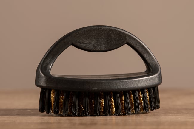 Synthetic and brass bristle brush 