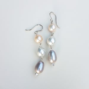 Fresh Water & South Sea Pearl Earrings 