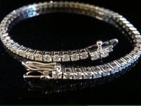 Image 1 of Modern 18ct diamond 6.00ct vs1- si1 H colour tennis line bracelet