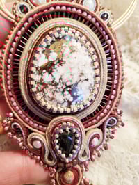 Image 1 of Collier brodé WILD WILD HORSE