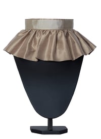 BRONZE COLLAR WITH SINGLE FRILL