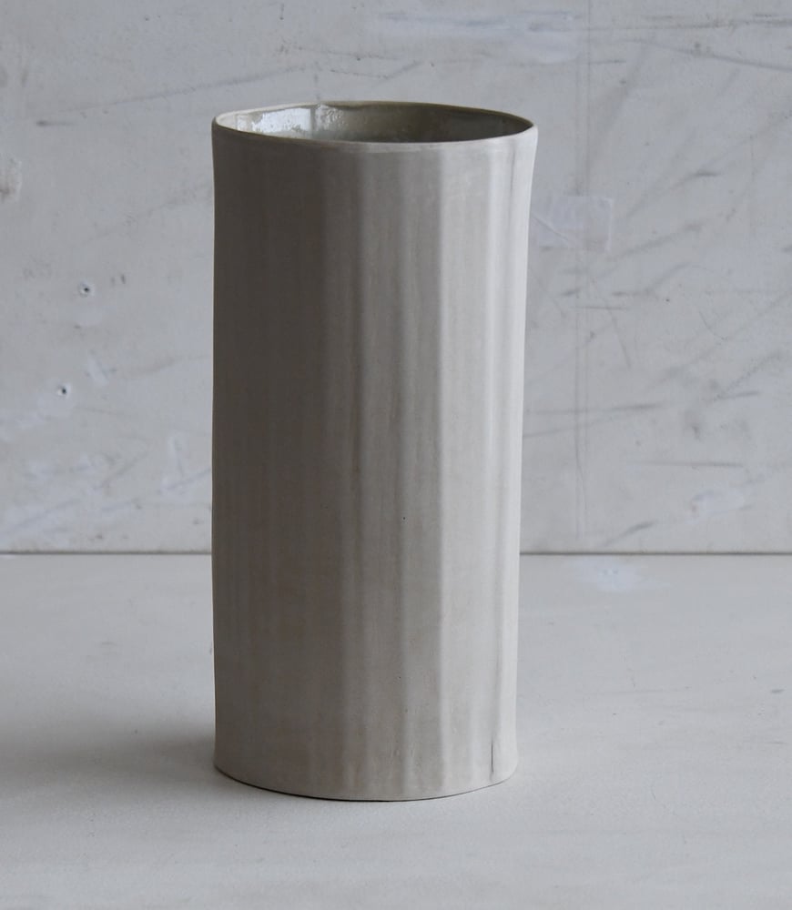 Image of corrugated vase no07