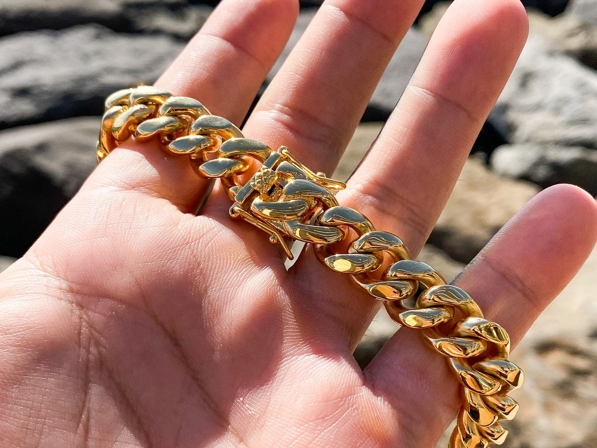 Delight Gold - 18K Yellow Gold 10MM , 22" Cuban Link Chain