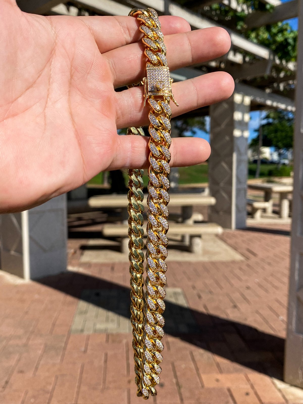Delight Gold 18K - Iced Out 12MM , 18" Yellow Gold Cuban Link Chain
