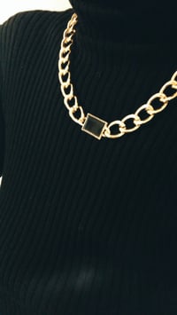 Image 4 of LOONA NECKLACE 