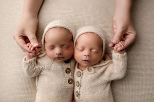 Image of Footed Romper and Bonnet Set - FAWN