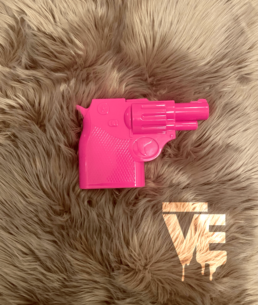 Image of Hot Pink Gun Purse