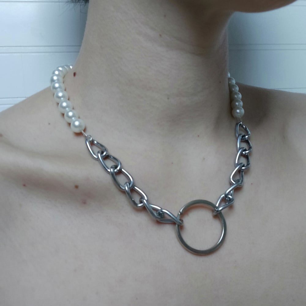 Image of Collar Llavero con perlas.