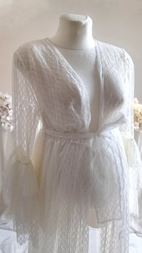 Image 3 of Off white dress for maternity photoshoot | Adrianna | size universal | warm off white | tulle