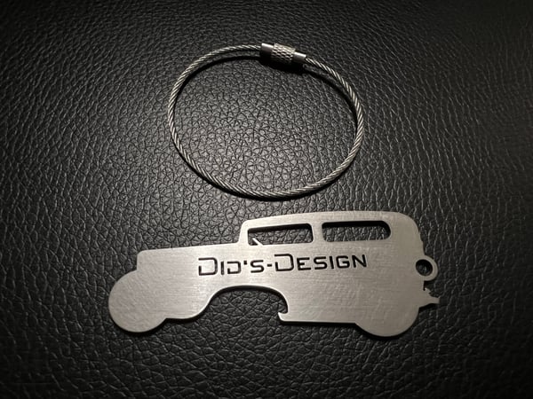 Image of Porte-clés décapsuleur / Bottle opener key ring - Ford Sedan 1932