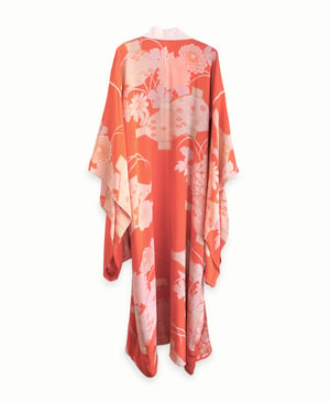 Image of Silke kimono - brændt orange med peoner mm.