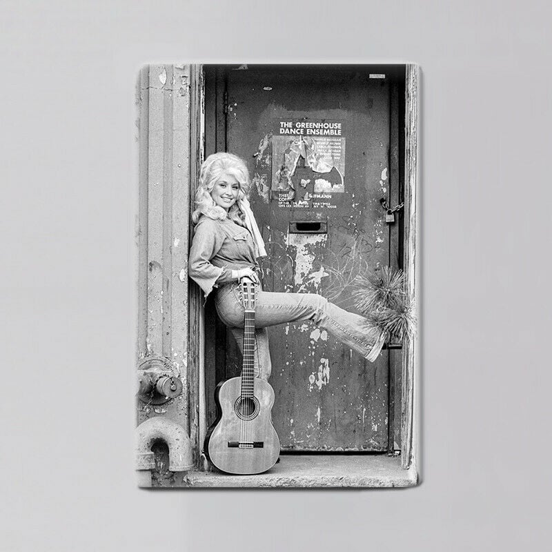 Image of Dolly Parton - Guitar / Magnet