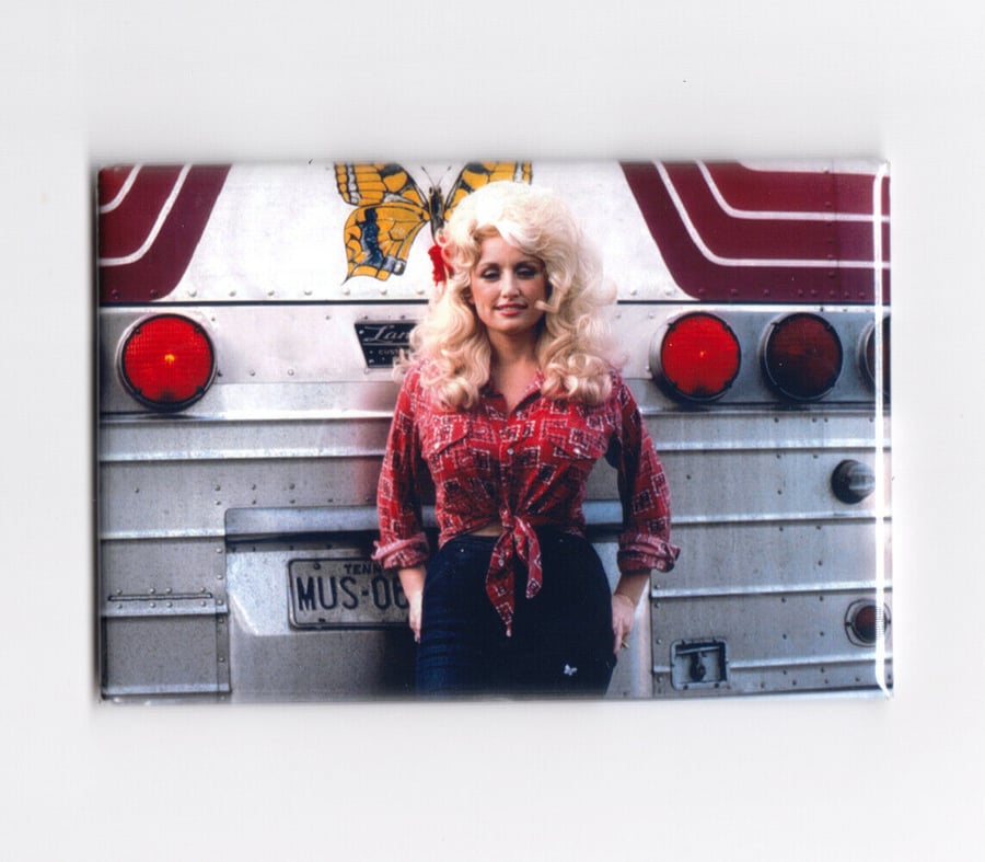 Image of Dolly Parton  - Bus / Magnet