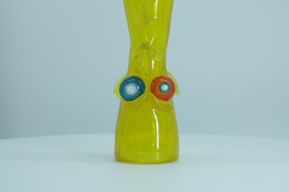 Yellow face chillum