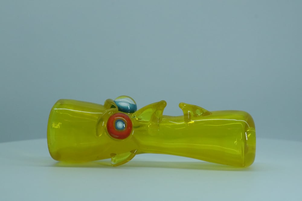 Yellow face chillum