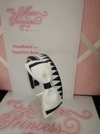 Image 4 of Navy & White