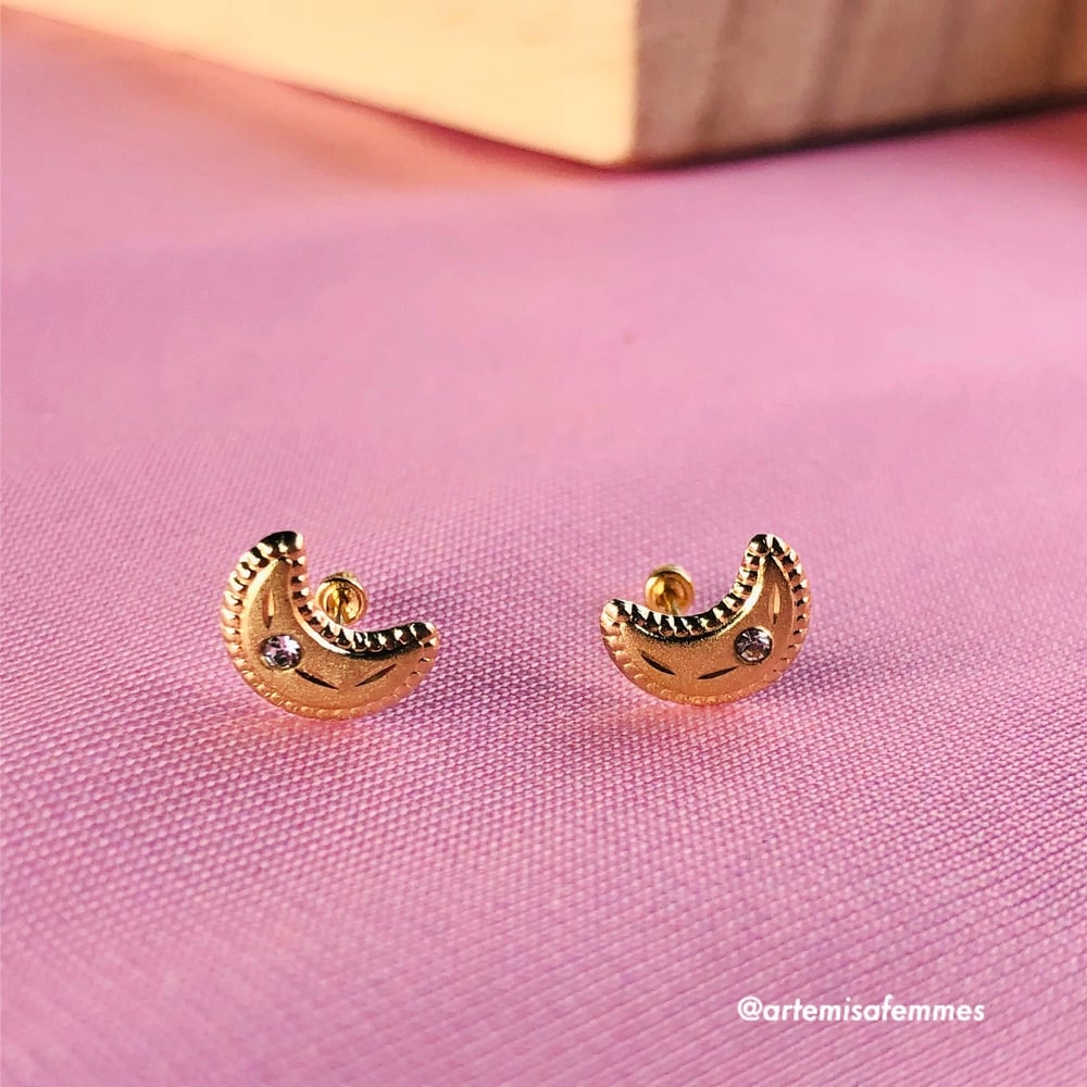 Image of Luna Nueva 10K Gold Studs