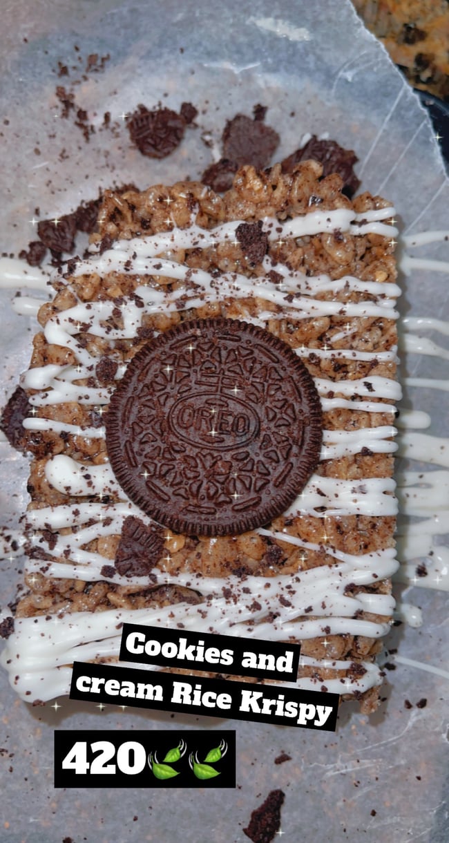 Cookies and Cream Rice Krispy Cearal Bar