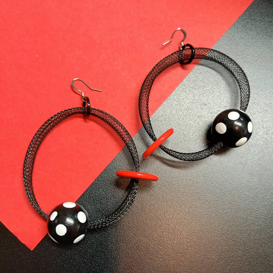 Image of mesh hoops red black earrings