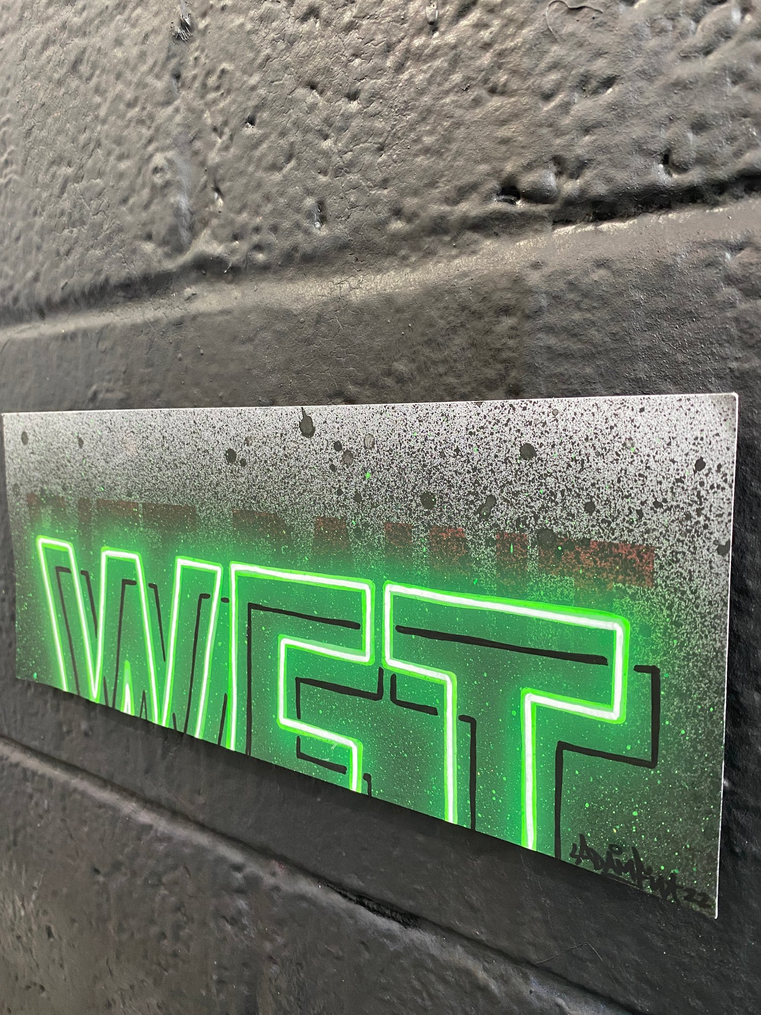 Image of WET wet paint 